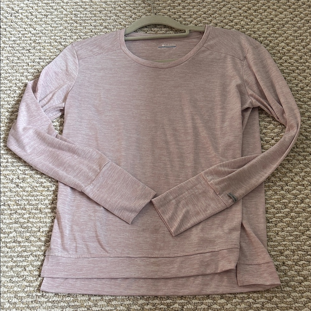 Columbia Women's Dusty Rose Heather Long Sleeve Crewneck Top